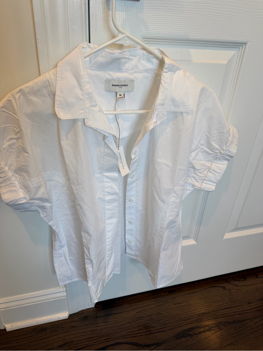 Banana Republic Classic White Collared Shirt